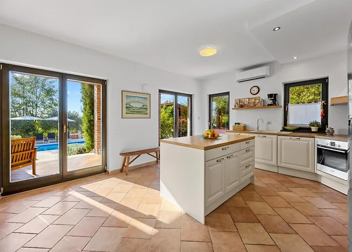 Vila Maddalena Tinjan