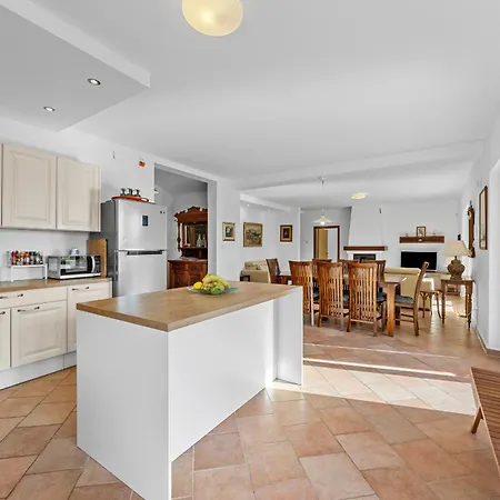 Willa Maddalena Tinjan