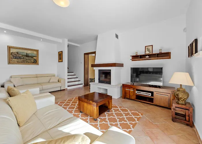 Maddalena Villa *